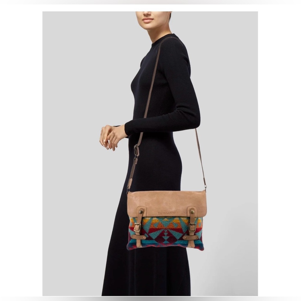 Pendleton Canvas Crossbody Bag. - Picture 8 of 12